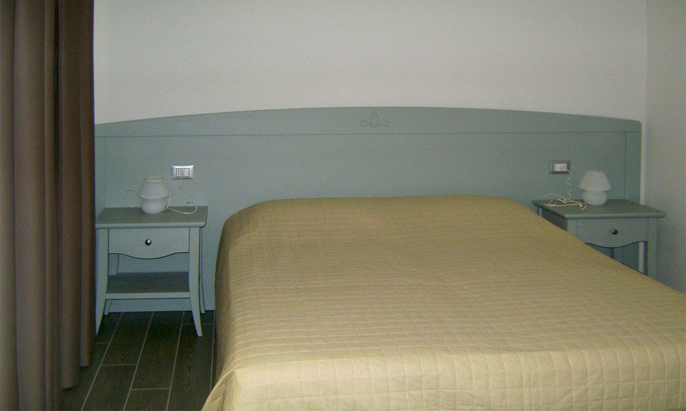 Affittacamere Rubino Guest House Ponte nellʼAlpi Eksteriør bilde
