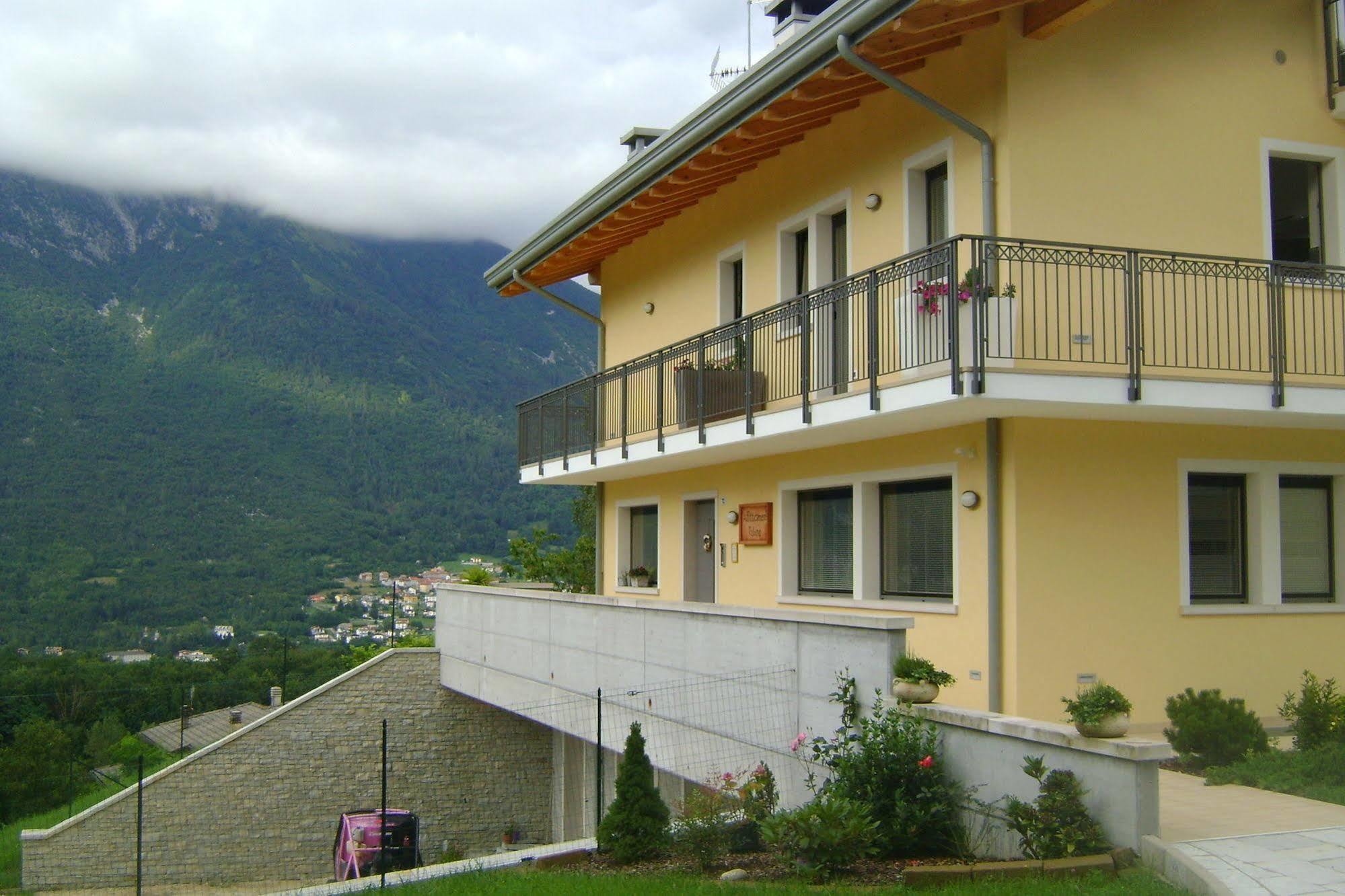 Affittacamere Rubino Guest House Ponte nellʼAlpi Eksteriør bilde