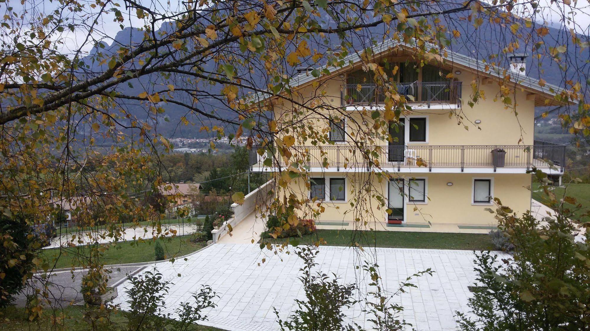 Affittacamere Rubino Guest House Ponte nellʼAlpi Eksteriør bilde
