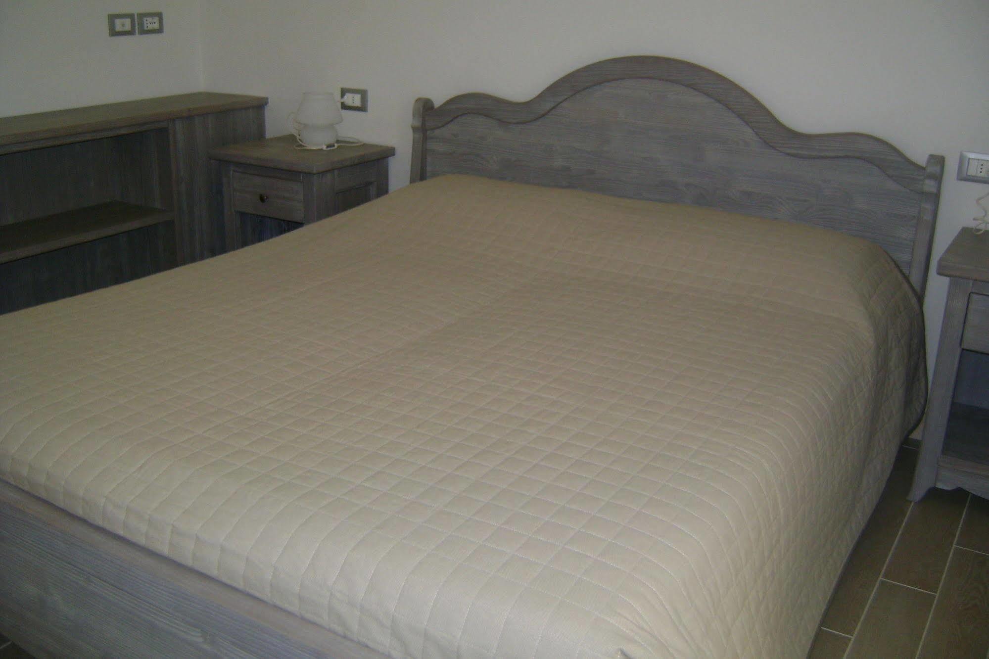 Affittacamere Rubino Guest House Ponte nellʼAlpi Eksteriør bilde