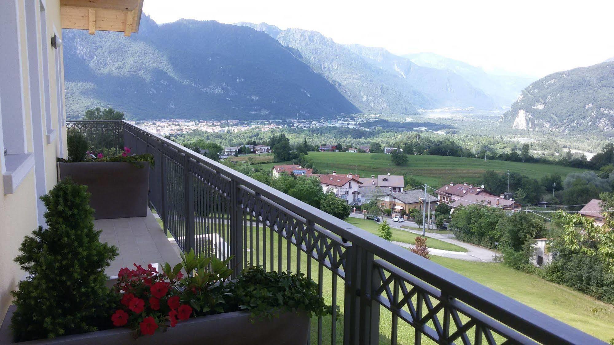 Affittacamere Rubino Guest House Ponte nellʼAlpi Eksteriør bilde