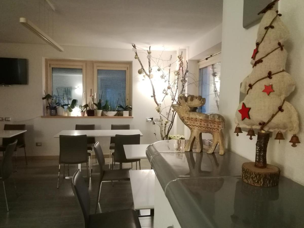 Affittacamere Rubino Guest House Ponte nellʼAlpi Eksteriør bilde
